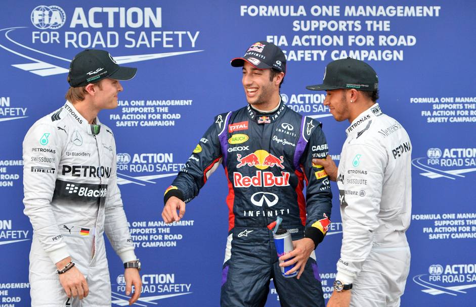 Il trio della pole: da sinistra Hamilton, Ricciardo e Rosberg. Afp